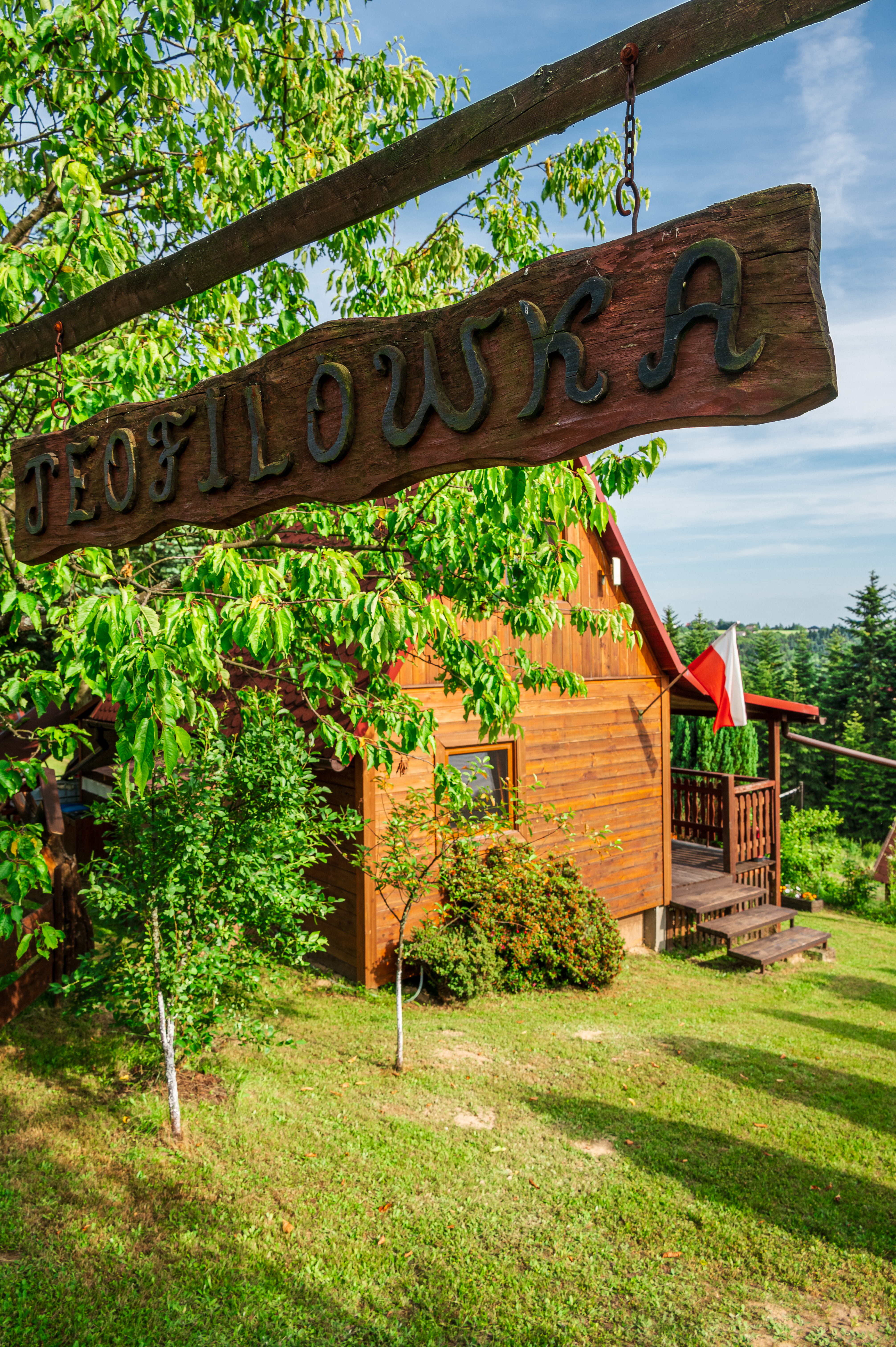 Domek — widok z ogrodu